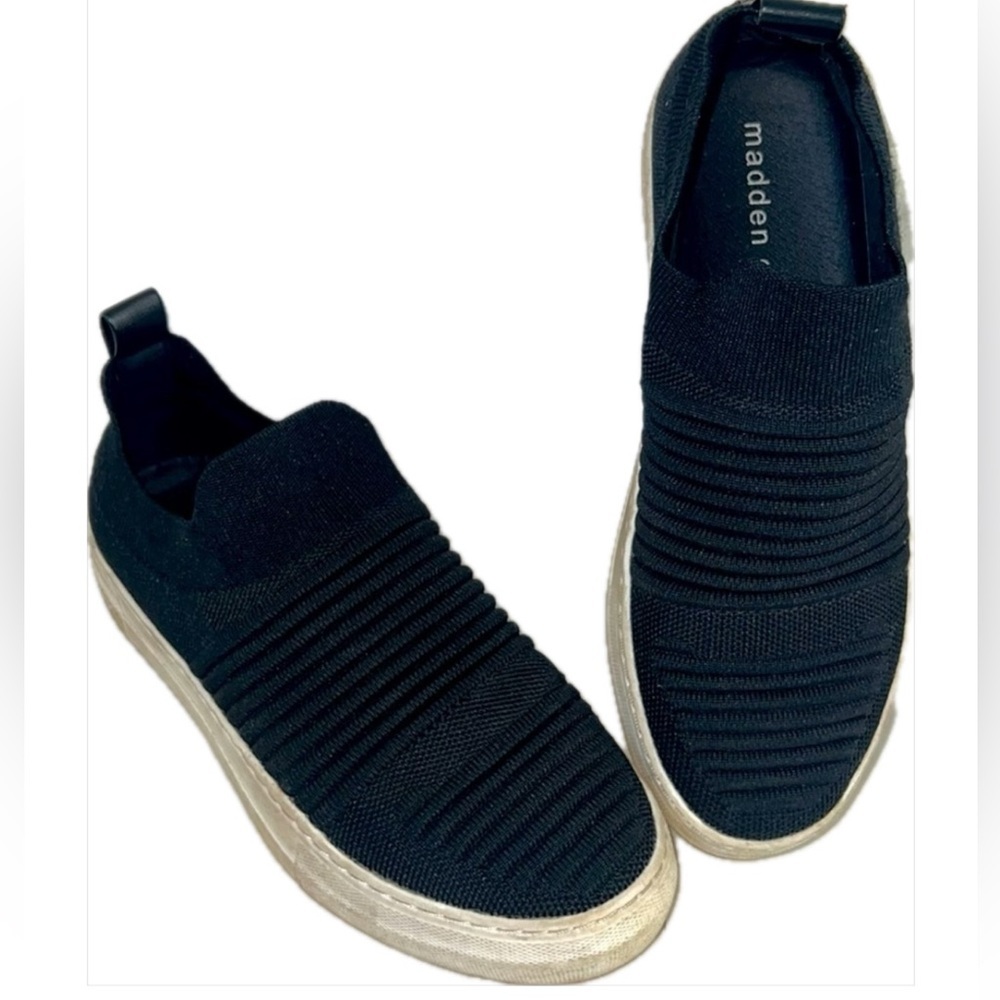 Black Madden Girl Low Top Slip On Fashion Sneakers Size 7